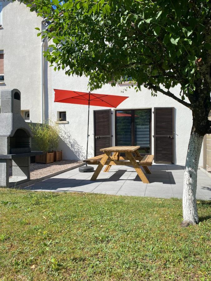 Maison Chaleureuse Au Coeur Du Village Raddon エクステリア 写真