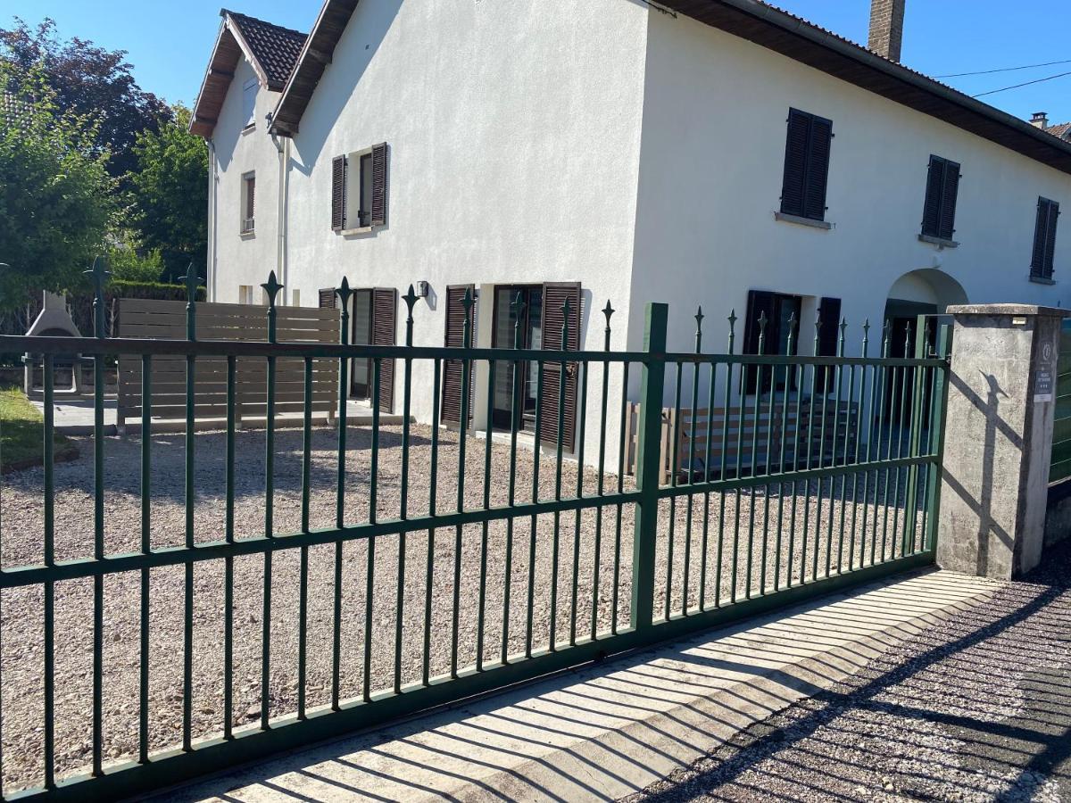 Maison Chaleureuse Au Coeur Du Village Raddon エクステリア 写真