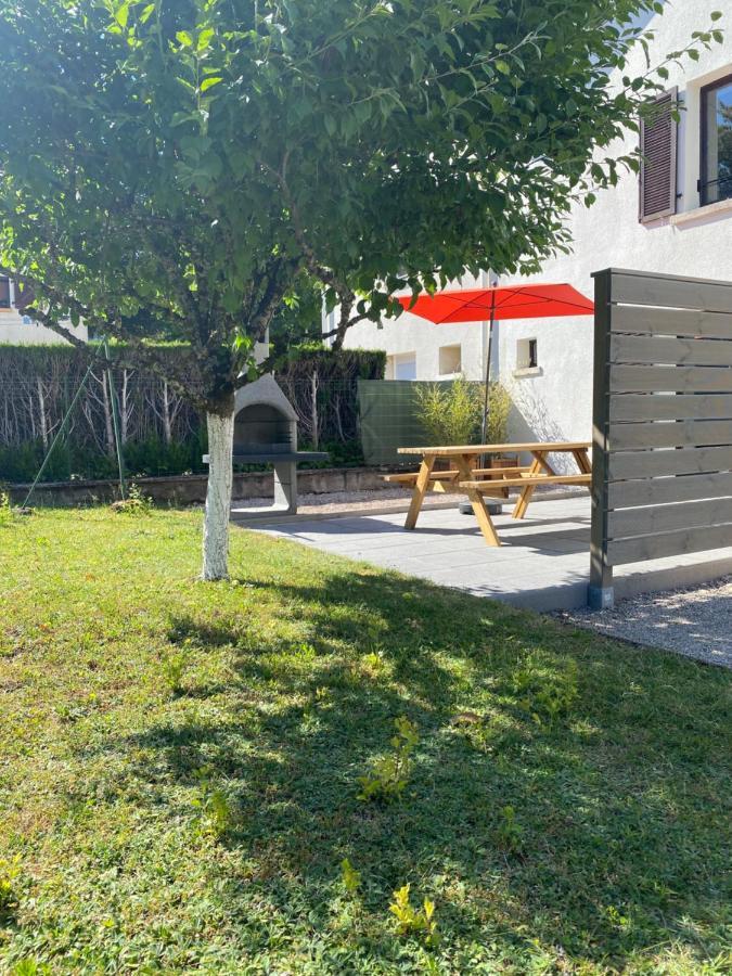 Maison Chaleureuse Au Coeur Du Village Raddon エクステリア 写真